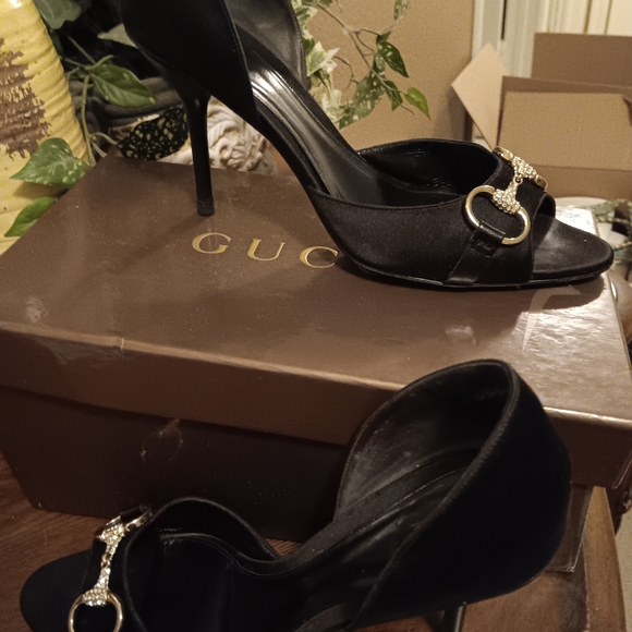 Handbags - Picture 12 of 13